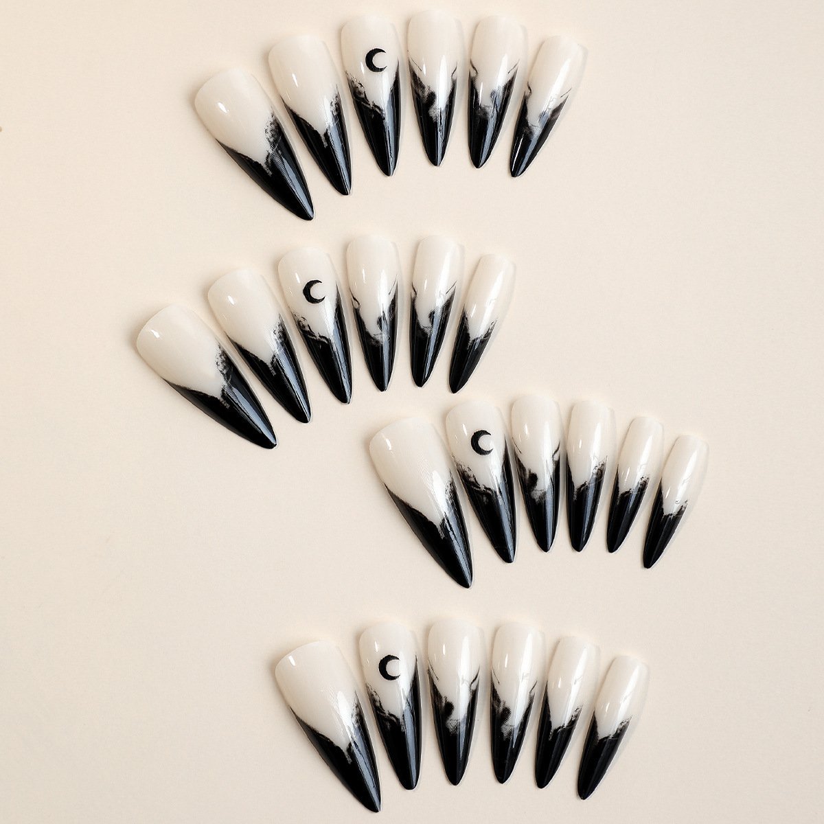 Autocollants ongles Halloween – design fantôme, style horreur / Halloween Ghost Wind Fake Nails Nail Sticker – Image 5